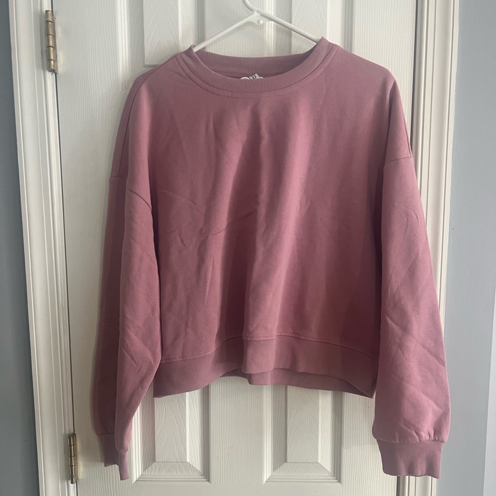 Pink H&M crewneck sweatshirt